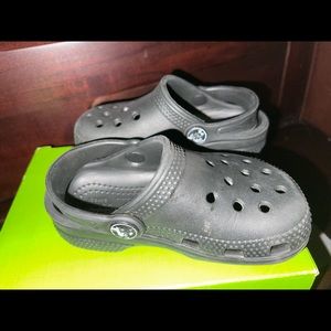 Toddler crocs size 7